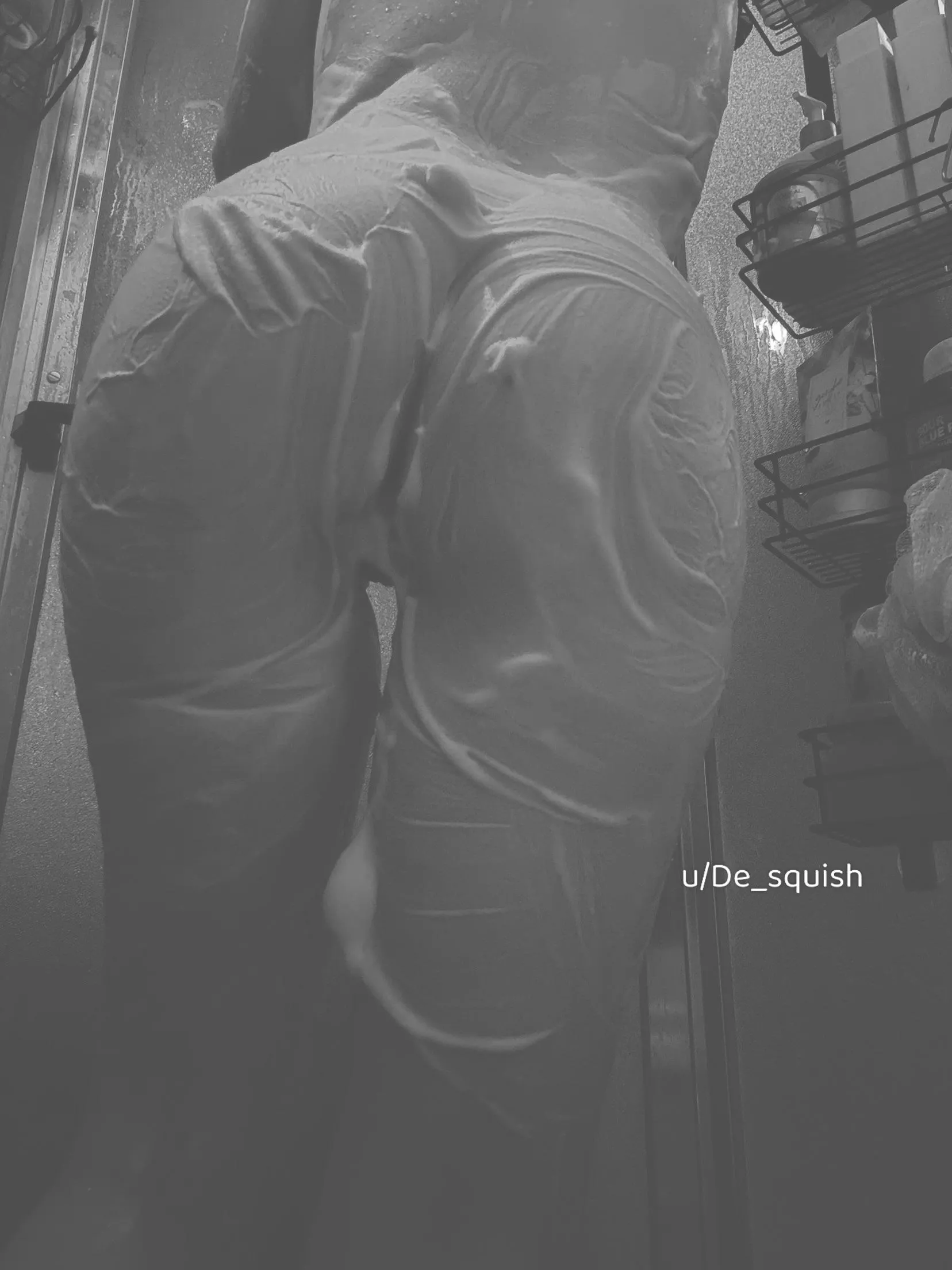 Never knew how good soap looked in BW🖤 posted by De_squish