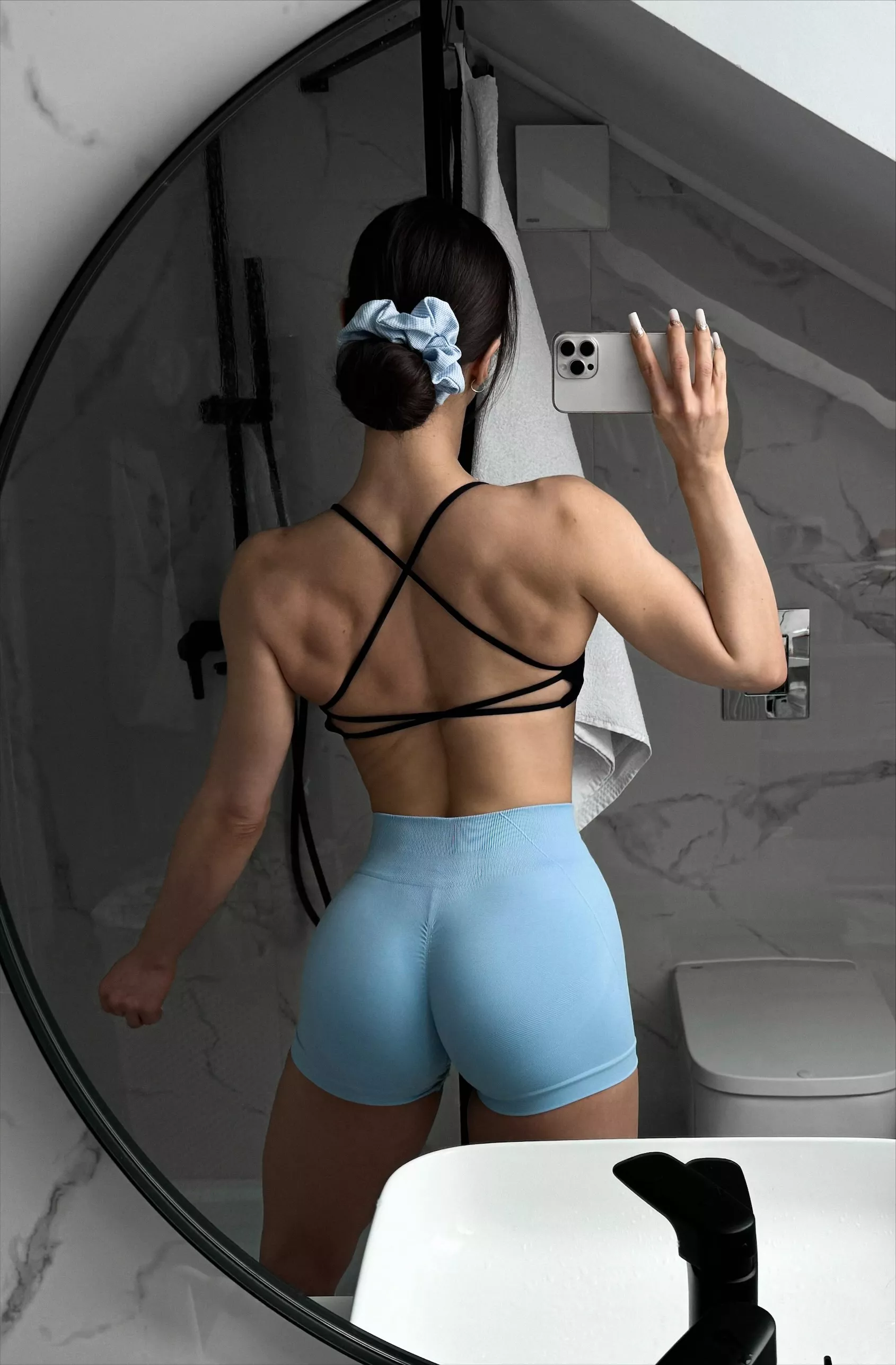 peachy perfect view posted by linasphysiquexxx