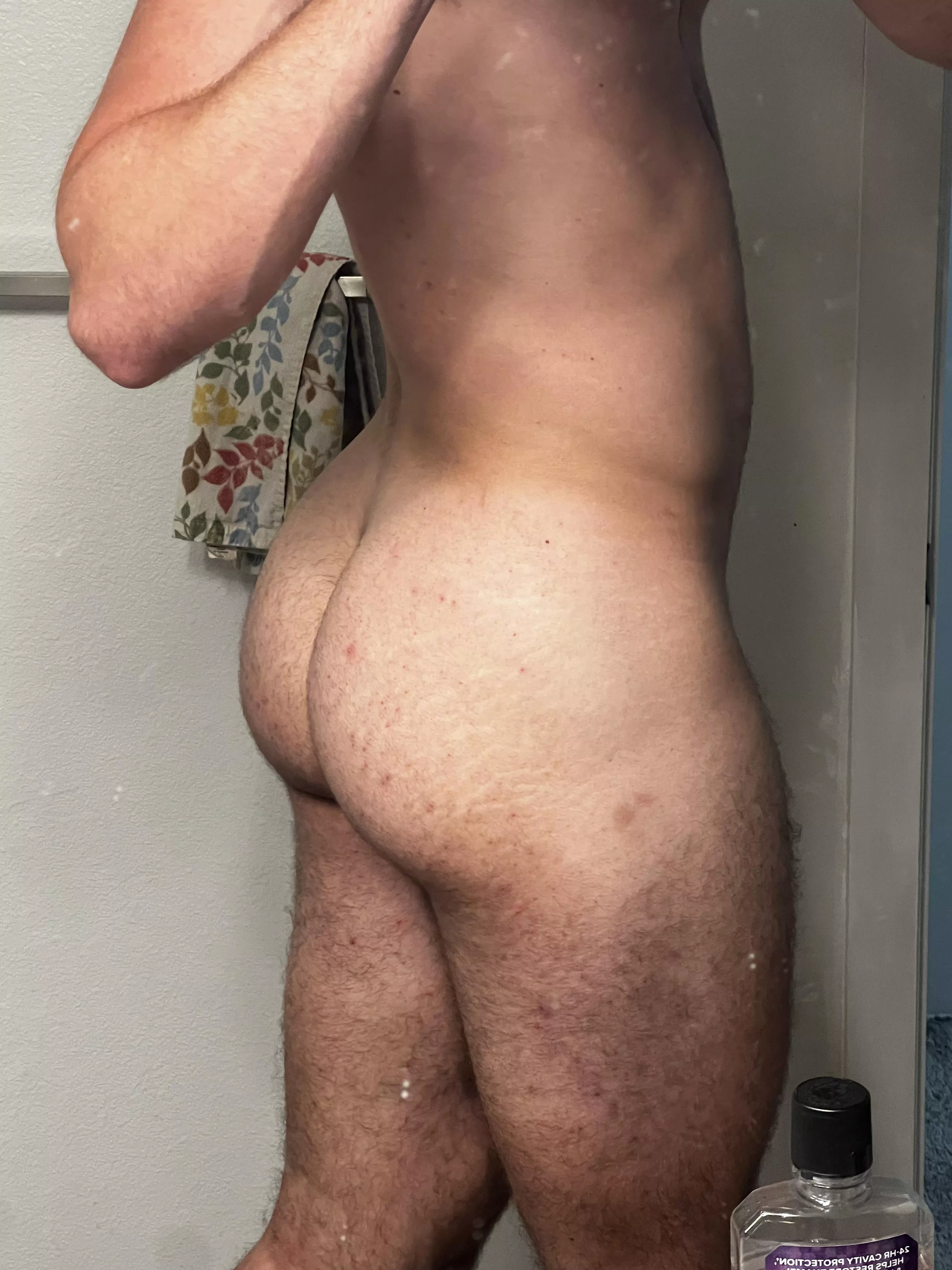 Pretty big for a guy 😅 posted by beeeeurbest