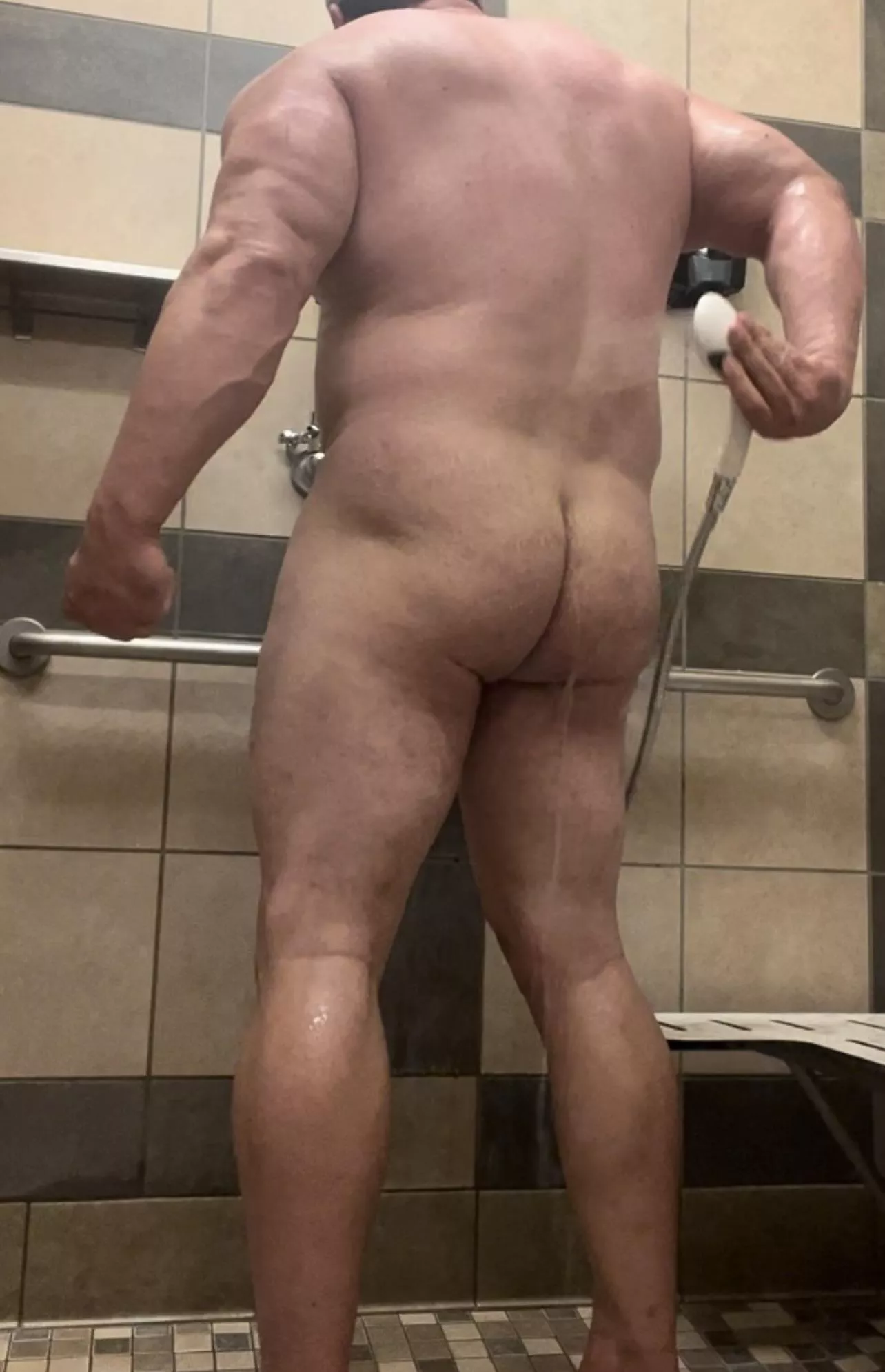 Say “Hi” if you like cake posted by MrBigDaddyBuff