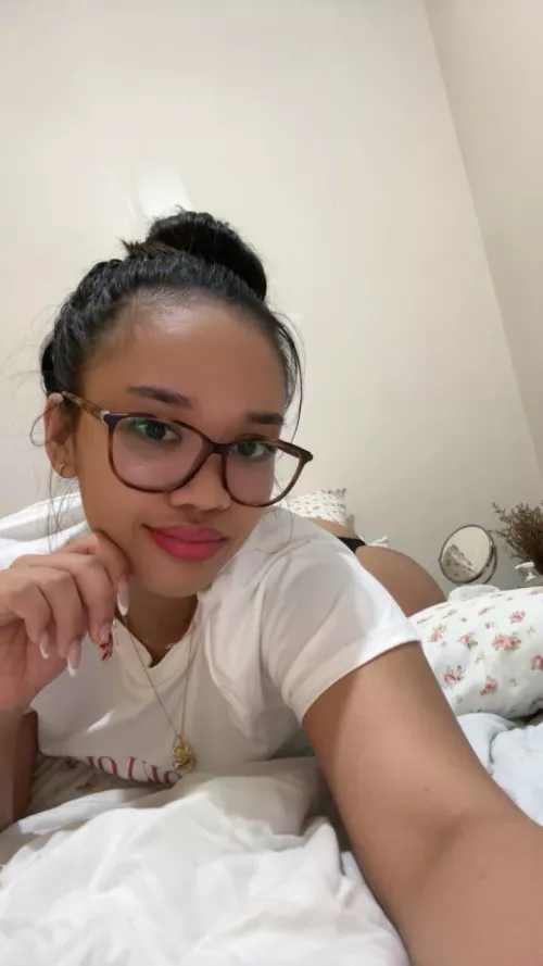 shame the mirror didn’t capture the reflection  by Worldly_Evidence_575