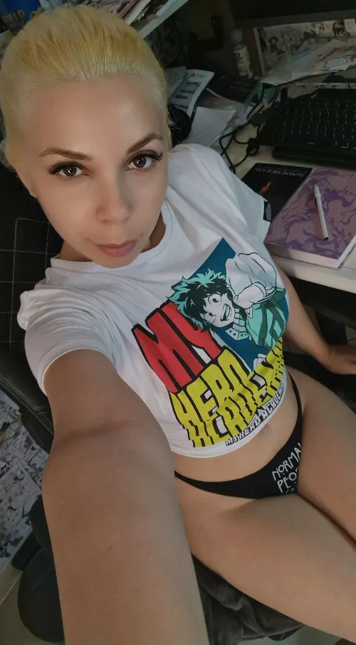 She's a 10 but hasn't watched Naruto. What is she? by SunflowerrSiren