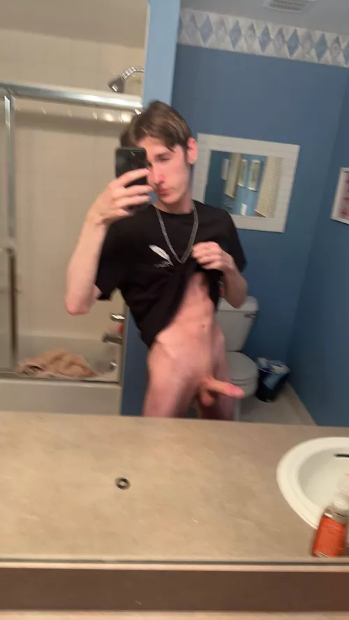 the fact that you’ve all seen me naked turns me on so much [18] by epic179