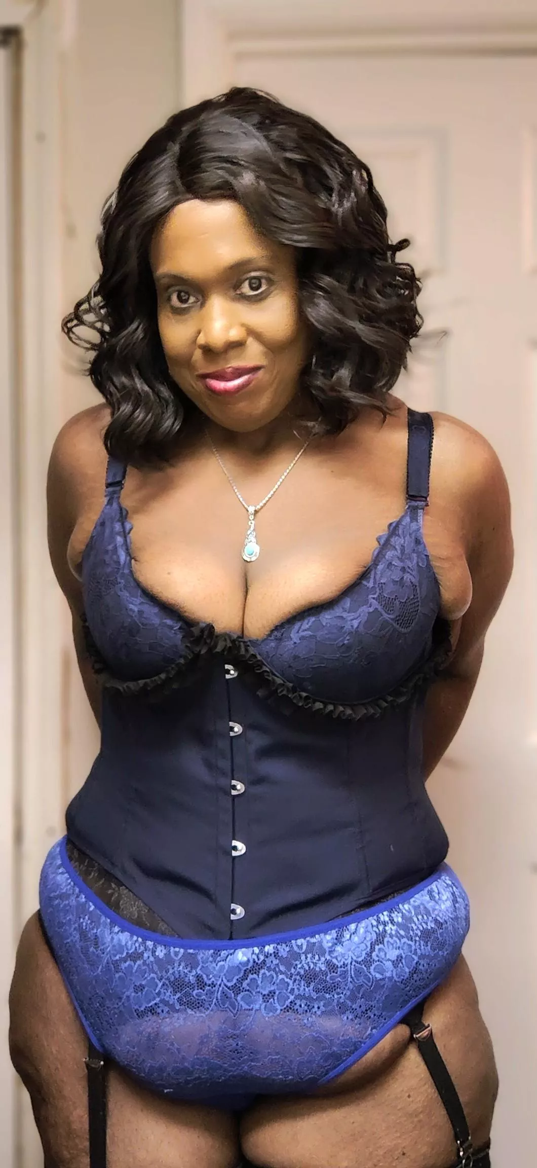 Veronica Steele ❤️ posted by No-Log-5727