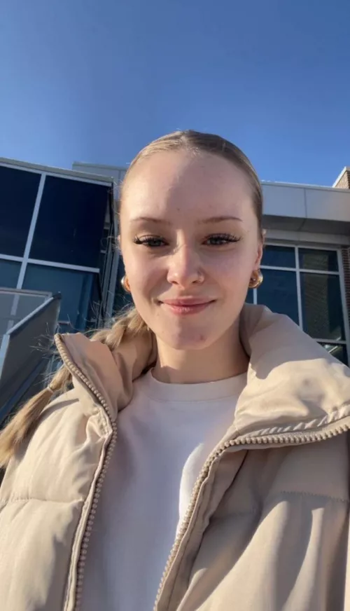 Would you let a buffed domme mommy give you instructions? by Freeusesissy4grp