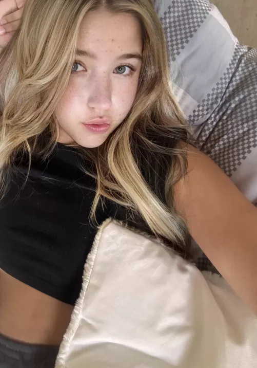 You deserve to have a naughty view later by madxlina54