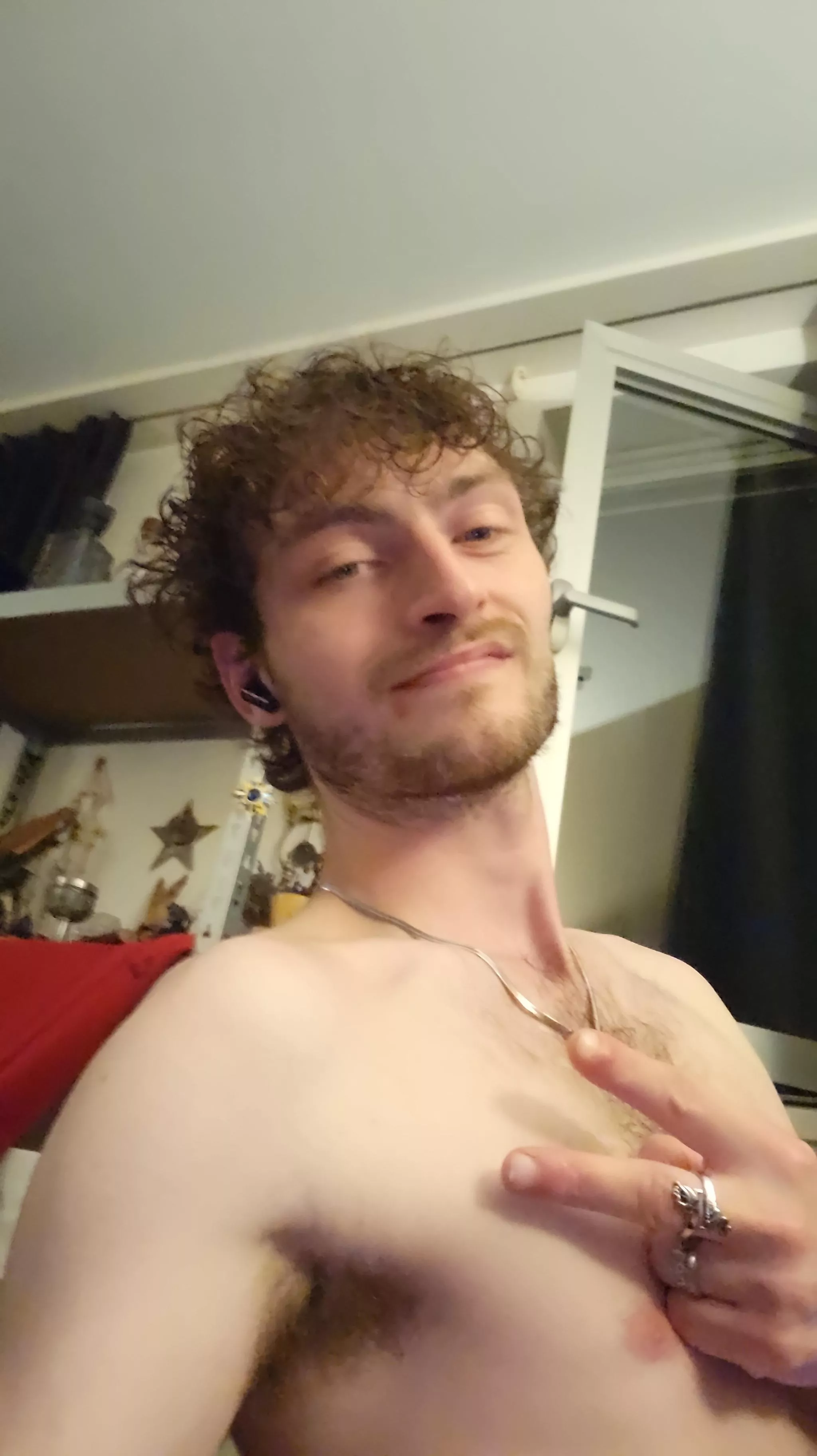 25, Come say hey *ignore the pimple pls* posted by kaino2410