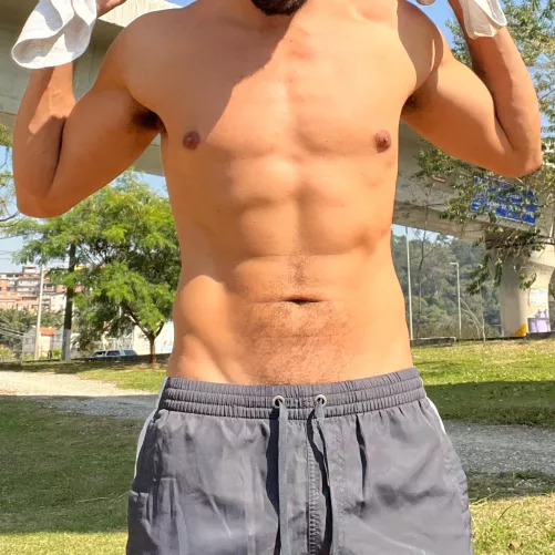 An unrealized fantasy… two, one on each side by Donkai_M