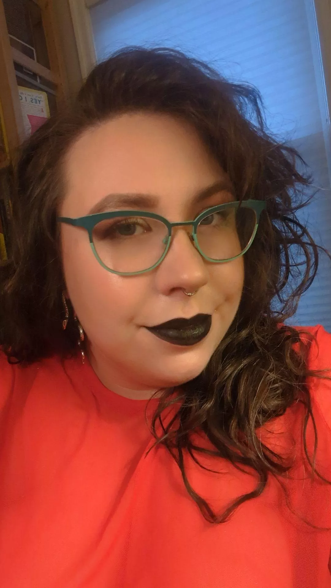 Dangerous Woman posted by autumn_winters_of