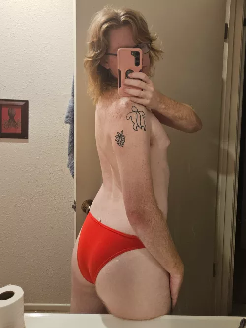 How's the red look? by pornpornporn15