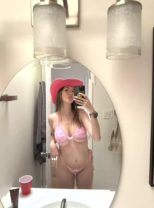 i hope i look sexy in my bikini by alyssajadexoxo