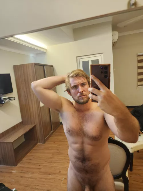 I think this photo works for the armpits by benfriendlyofficial