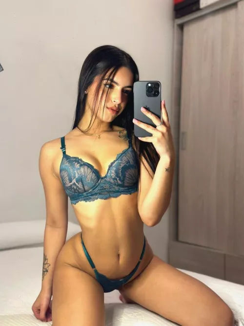 is this what you would've expected to see under my school outfit...? [F18] by bomomombiap