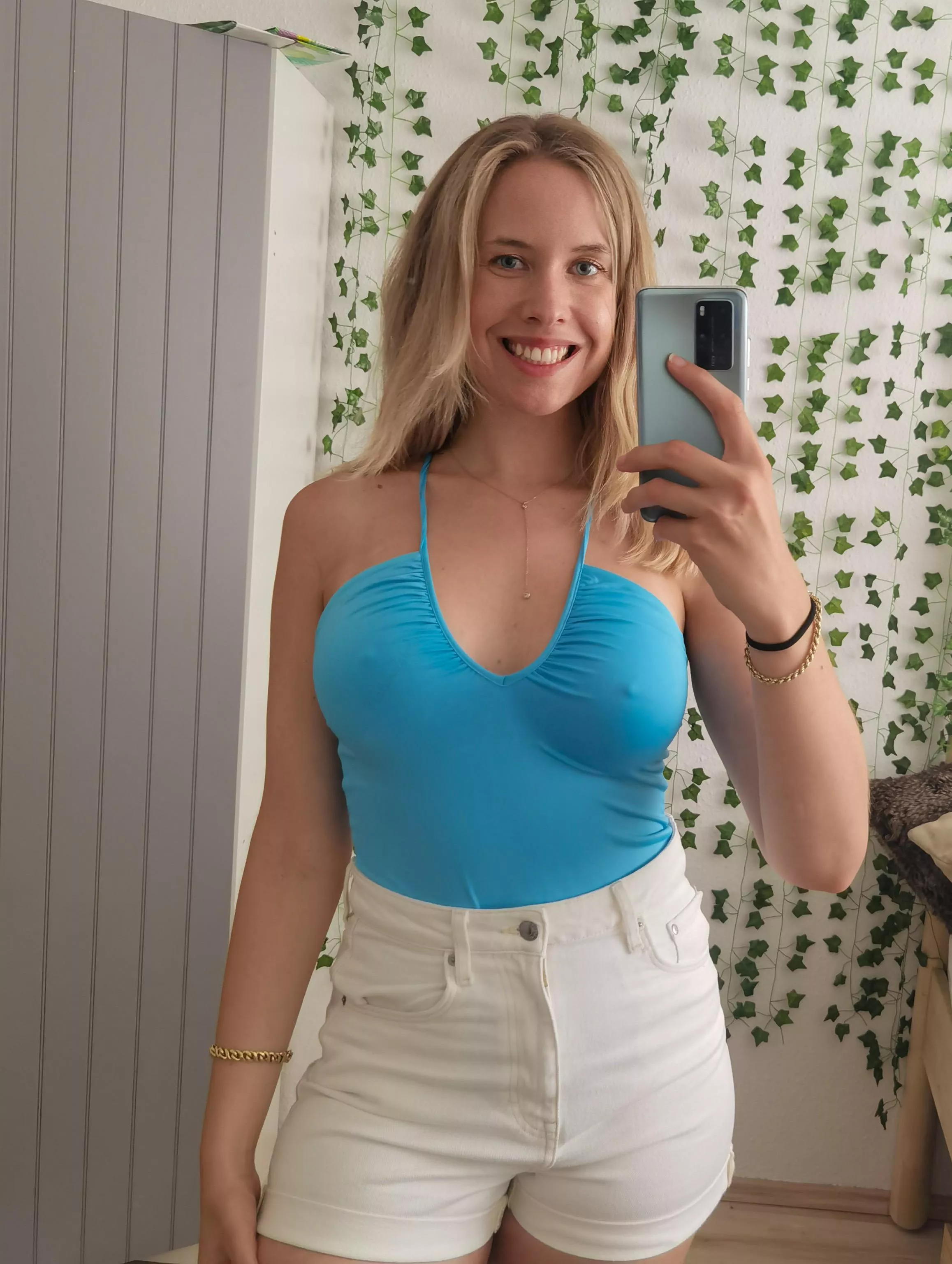 No bra, no problems posted by naturalgirl_mel