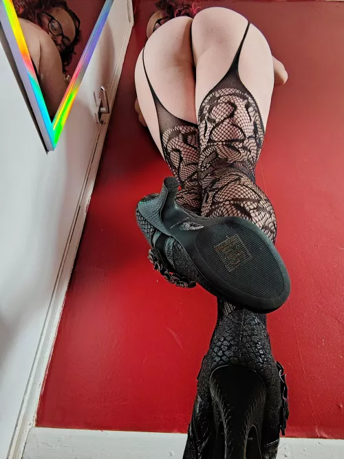 Well good afternoon I'd say happy hump day but it's Saturday 😉 by PurpleStarA