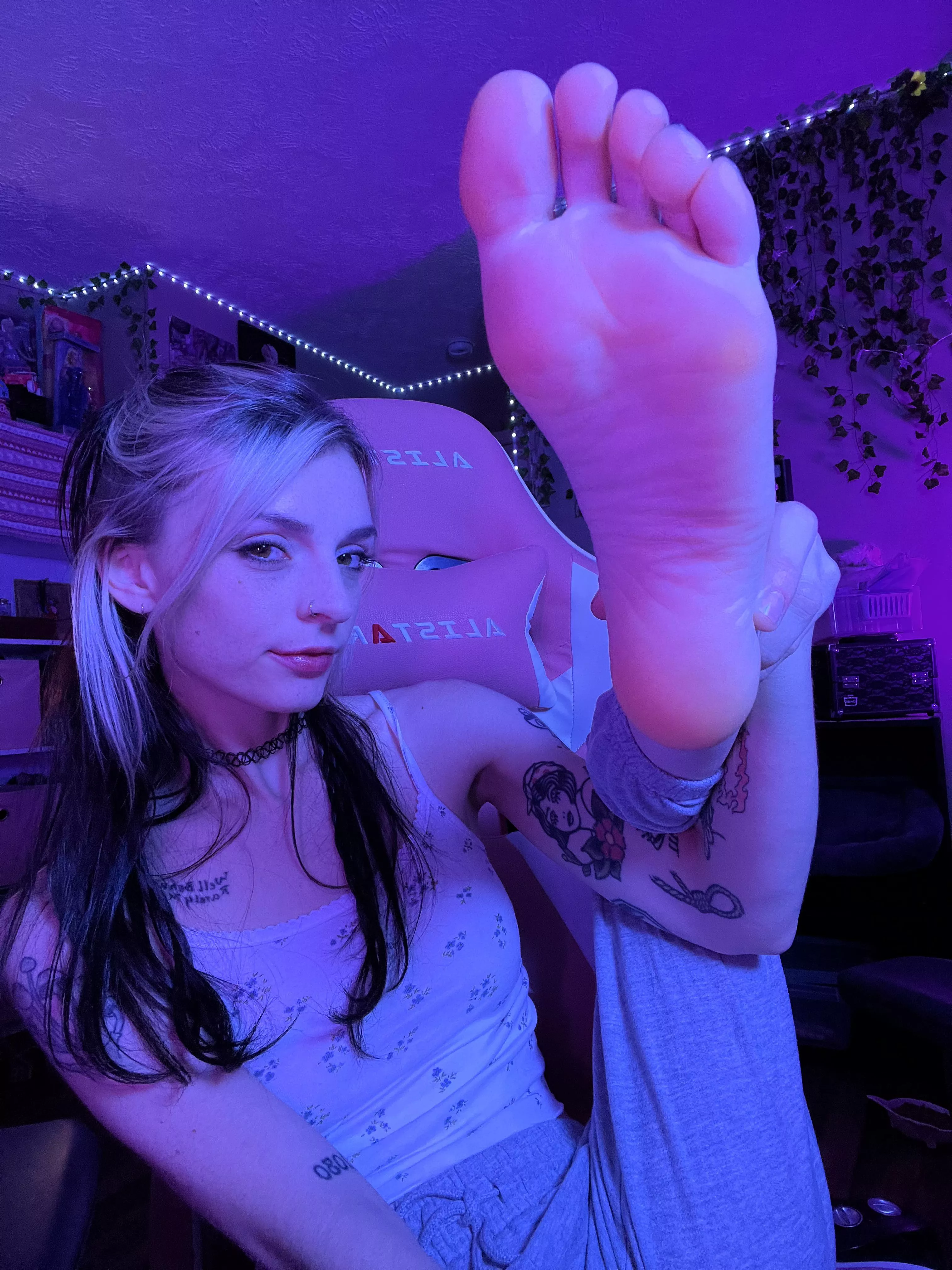 What’s the first thought that comes to your mind? 💕 posted by Sadgirlastrid