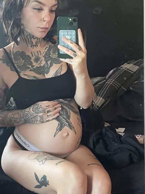 Who likes tatted bumps🤩 23 weeks xox by Ivey_xox