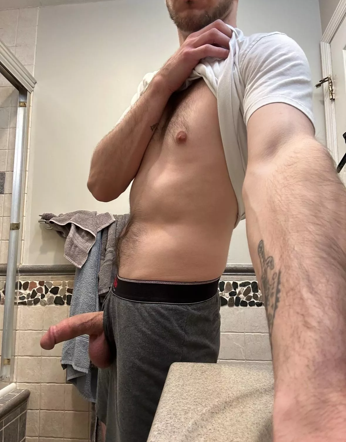 (26) hey there ; cant see most of em but 🫣 posted by anonozxch