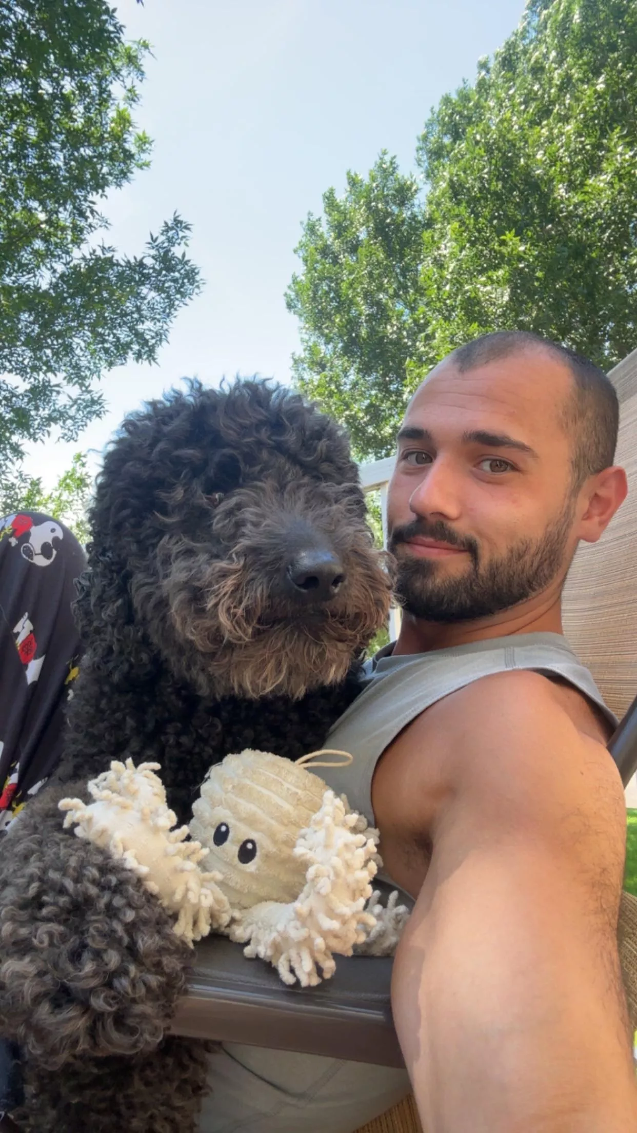 Anyone still play apex? My pup can’t hold her 1v1 so looking for a new squad 😅😂 posted by daddydonns