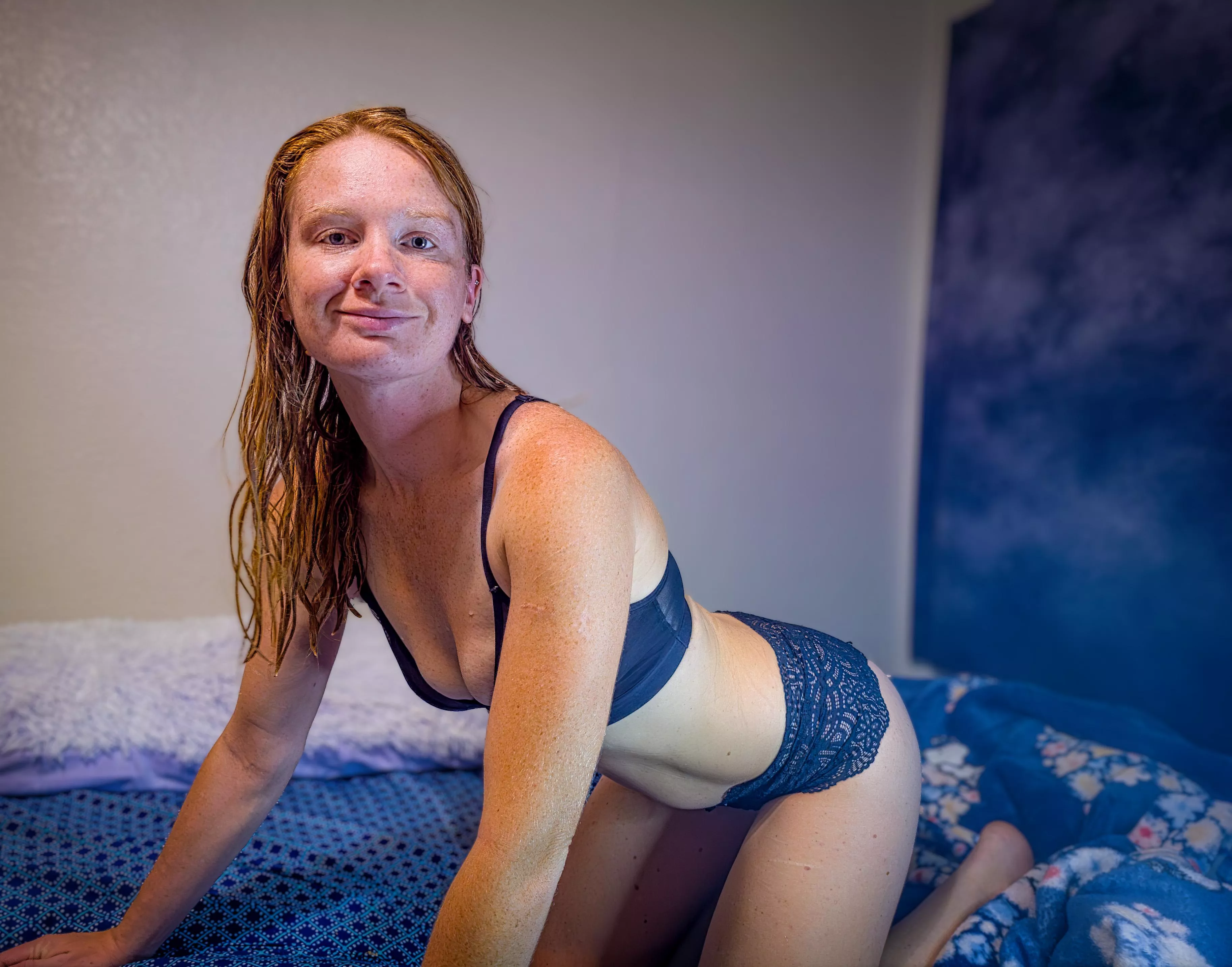 Do I make you think naughty or nice?😇 posted by Redlilyrose