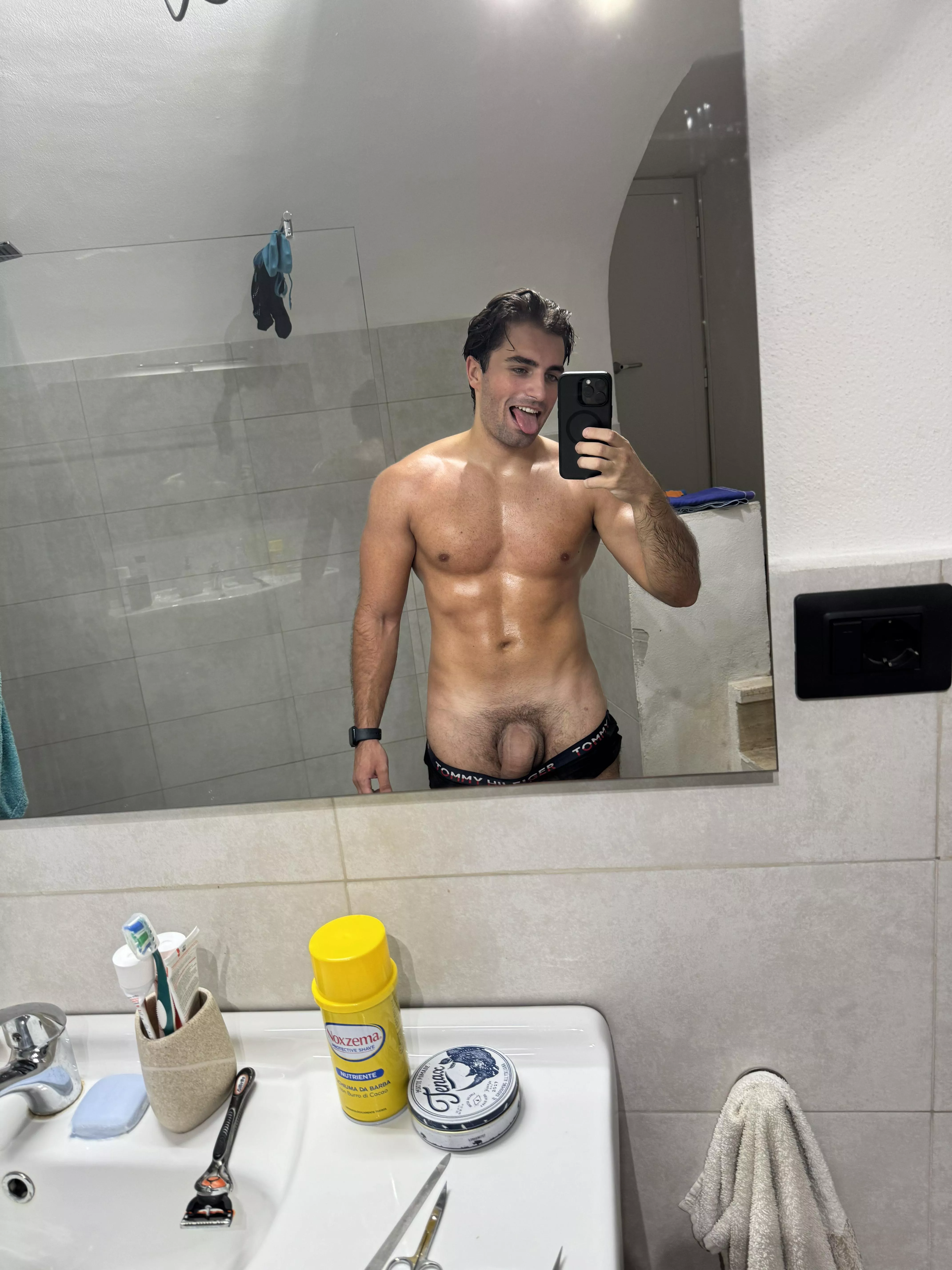 I send a cumvid to each “hi” in the comment  posted by HardHors3