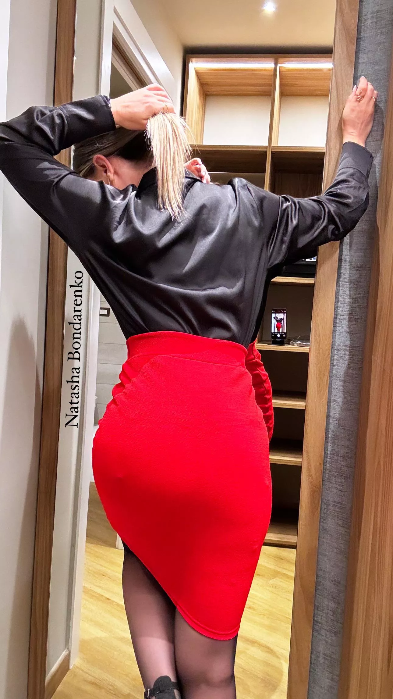 Ready for work… selfie mood  posted by NatyBond_OF