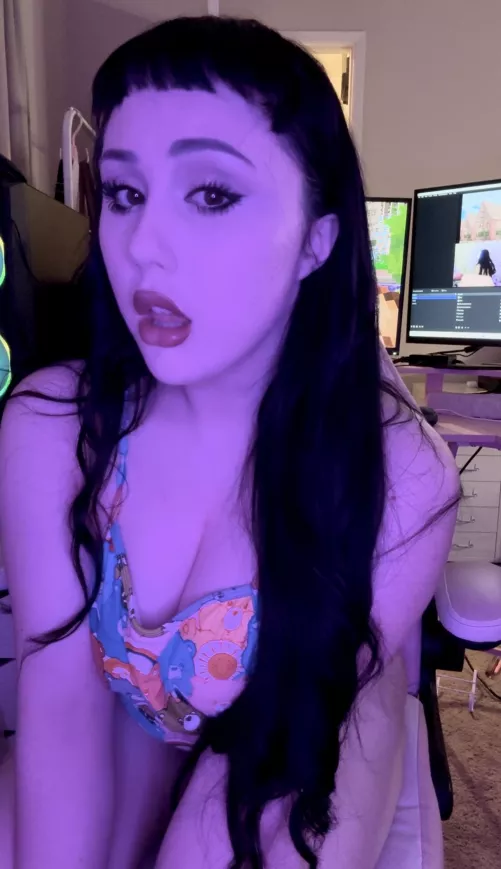 Chloe Marie (@babybonezz) [onlyfans] by babybonez_