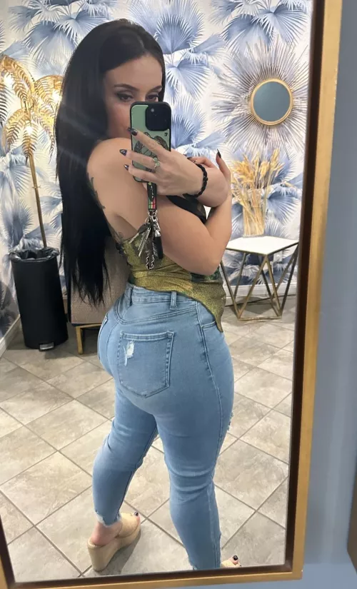 Any dream Scene With Mandy??  by John_Criss