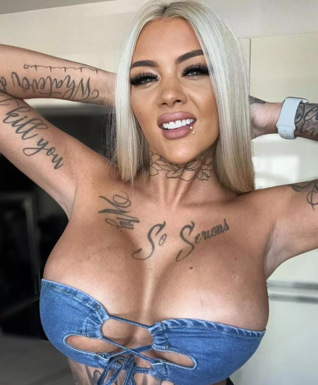 Bitchy plastic  posted by Thecumbitch69