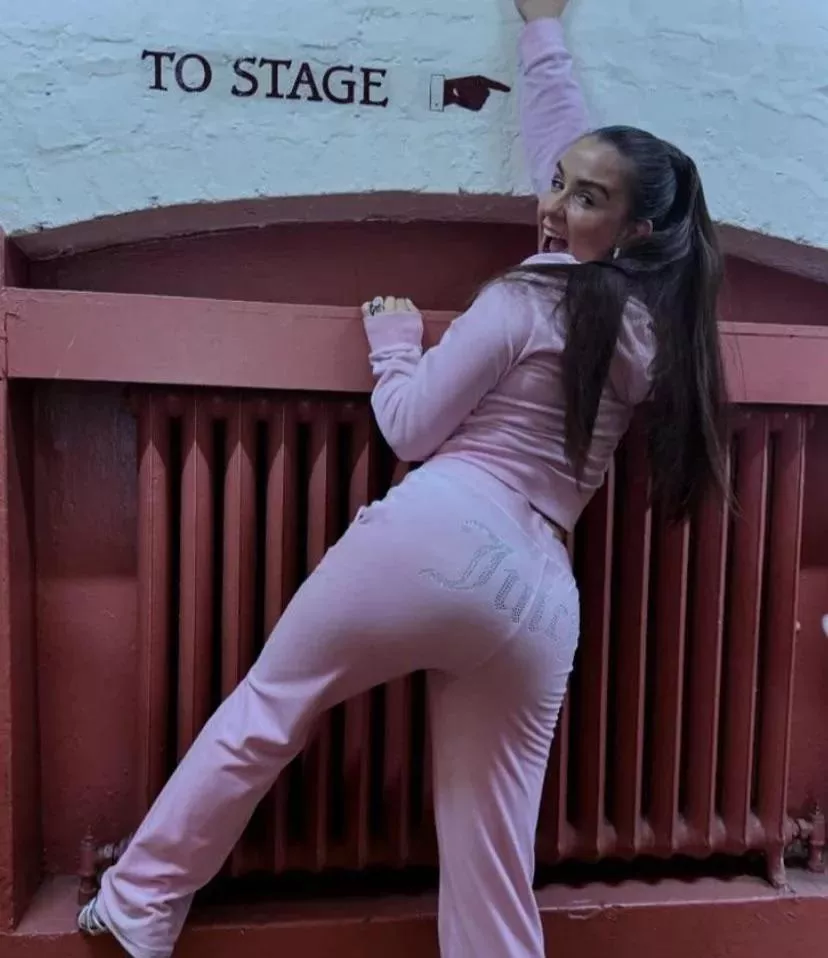 Brooke Vincent  posted by Lopsided_Ordinary705