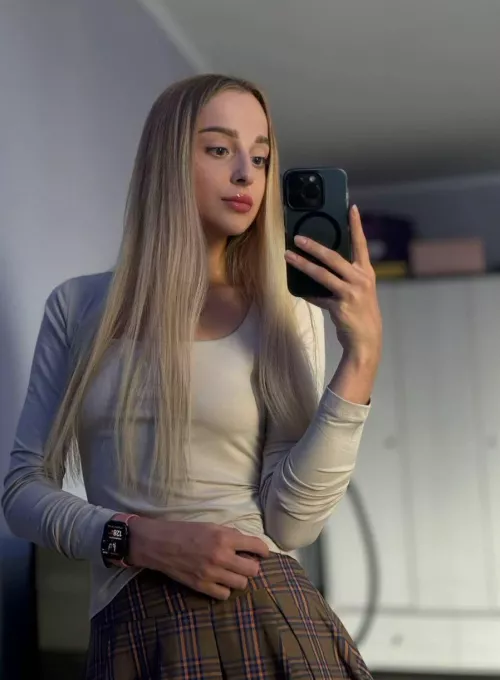 I don't need to be nude to be here  by CuddlyPeachy