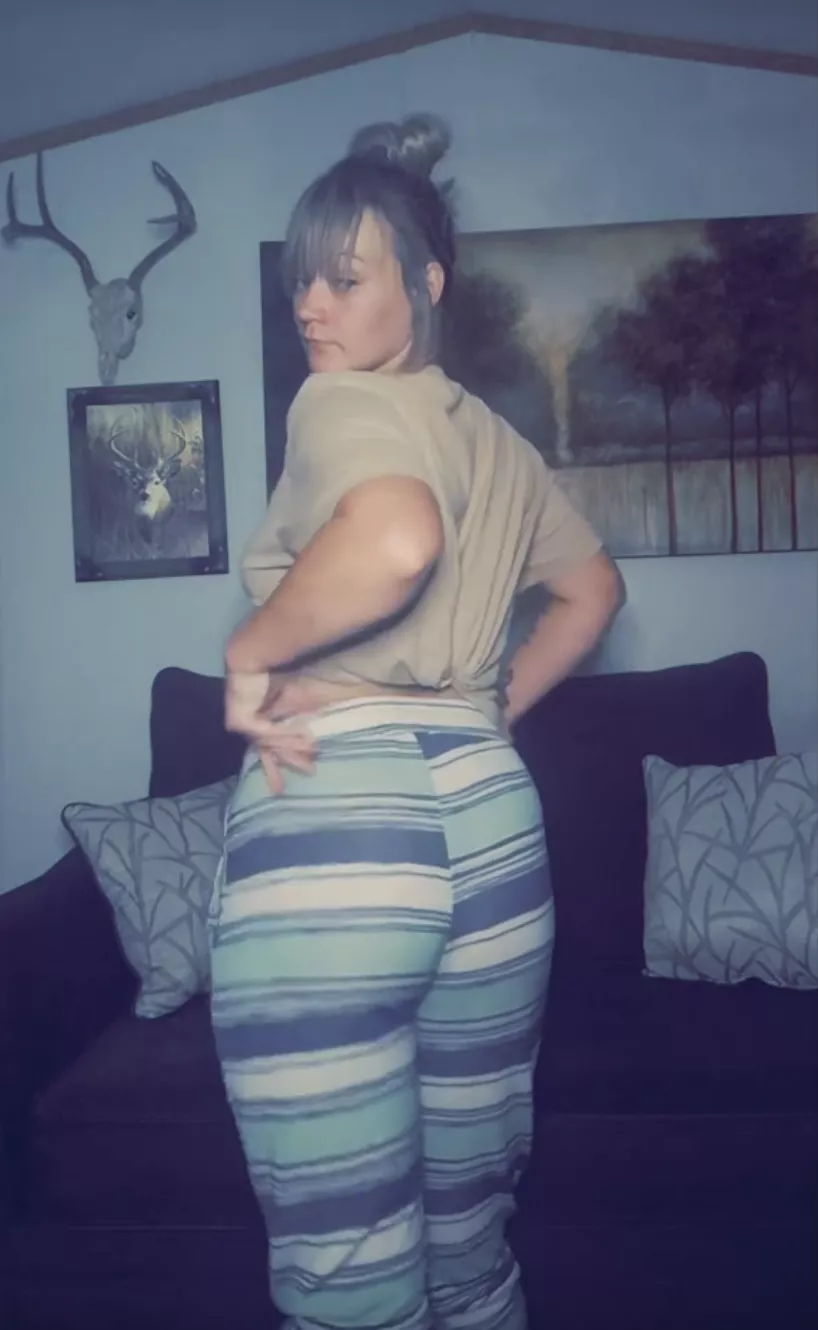 is this wife body tempting enough for you posted by cuddlebunnybebe