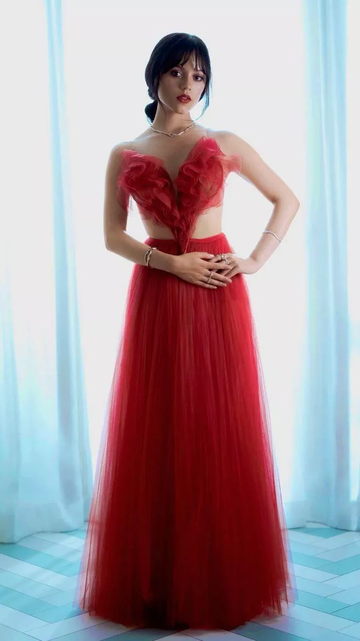 Jenna Ortega posted by Dull_Cheetah_7691