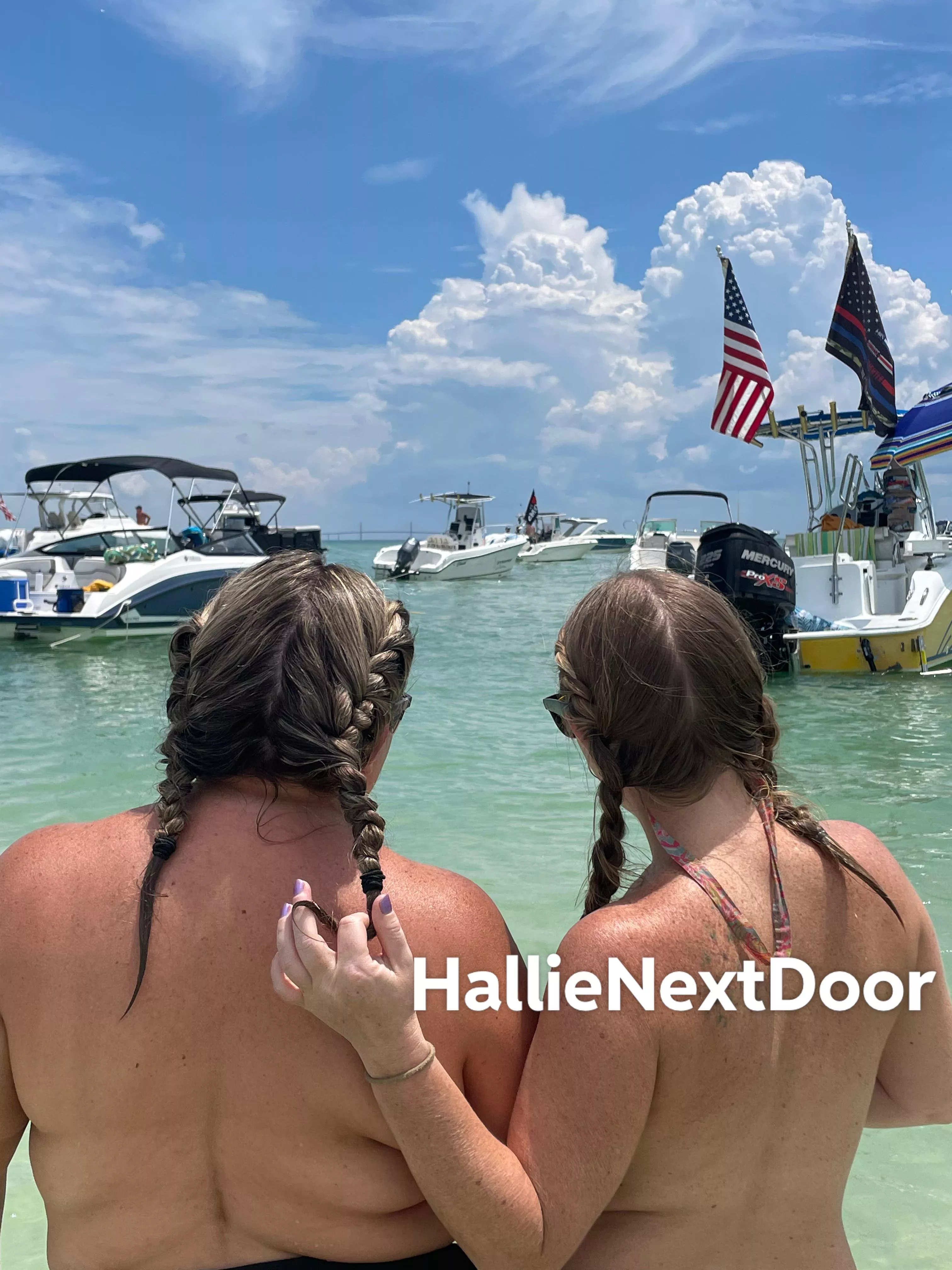 Reason number 747478373 you should buy a boat!  posted by HallieNextDoor