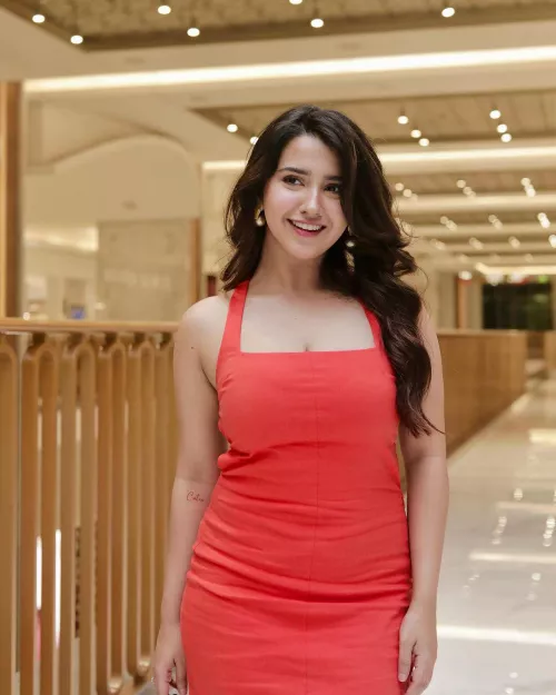 Roshni Walia by Special_Percentage56