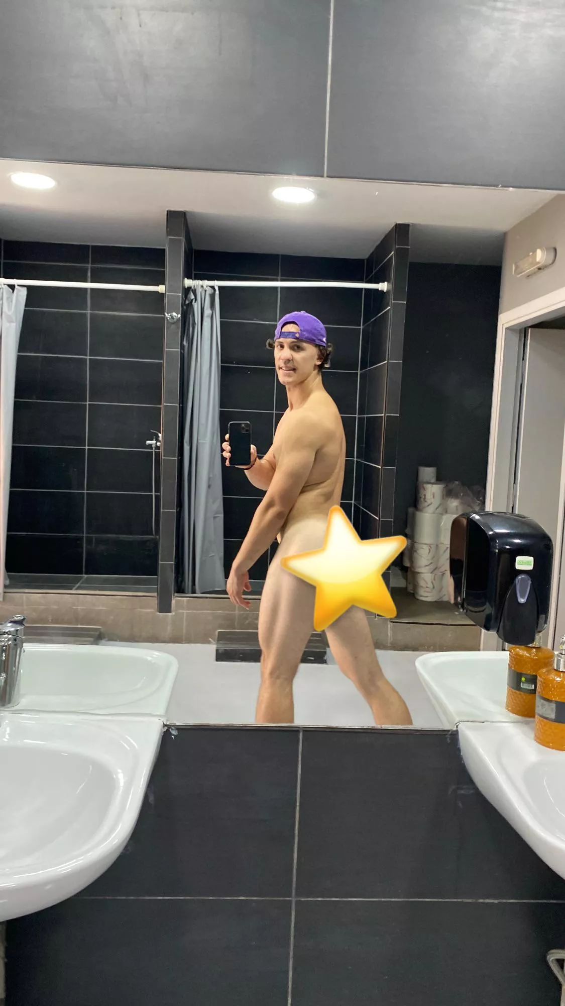 There is someone who can Iron me 🍆🥵🥵🥵🥵🥵🥵🥵 posted by Ornery-Inspector5992