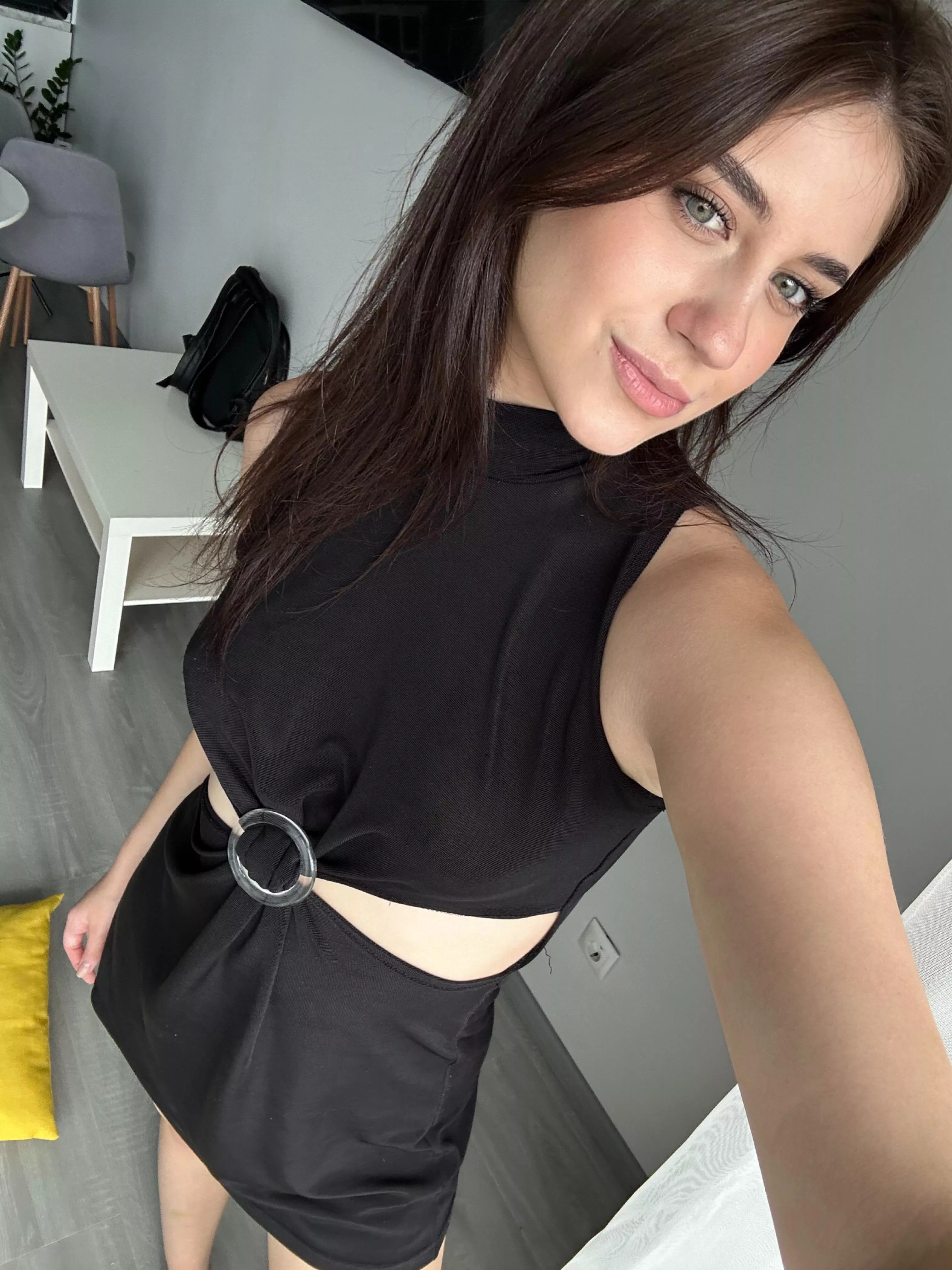 
This dress is making me feel like a goddess—do you agree  posted by Vikiyoga