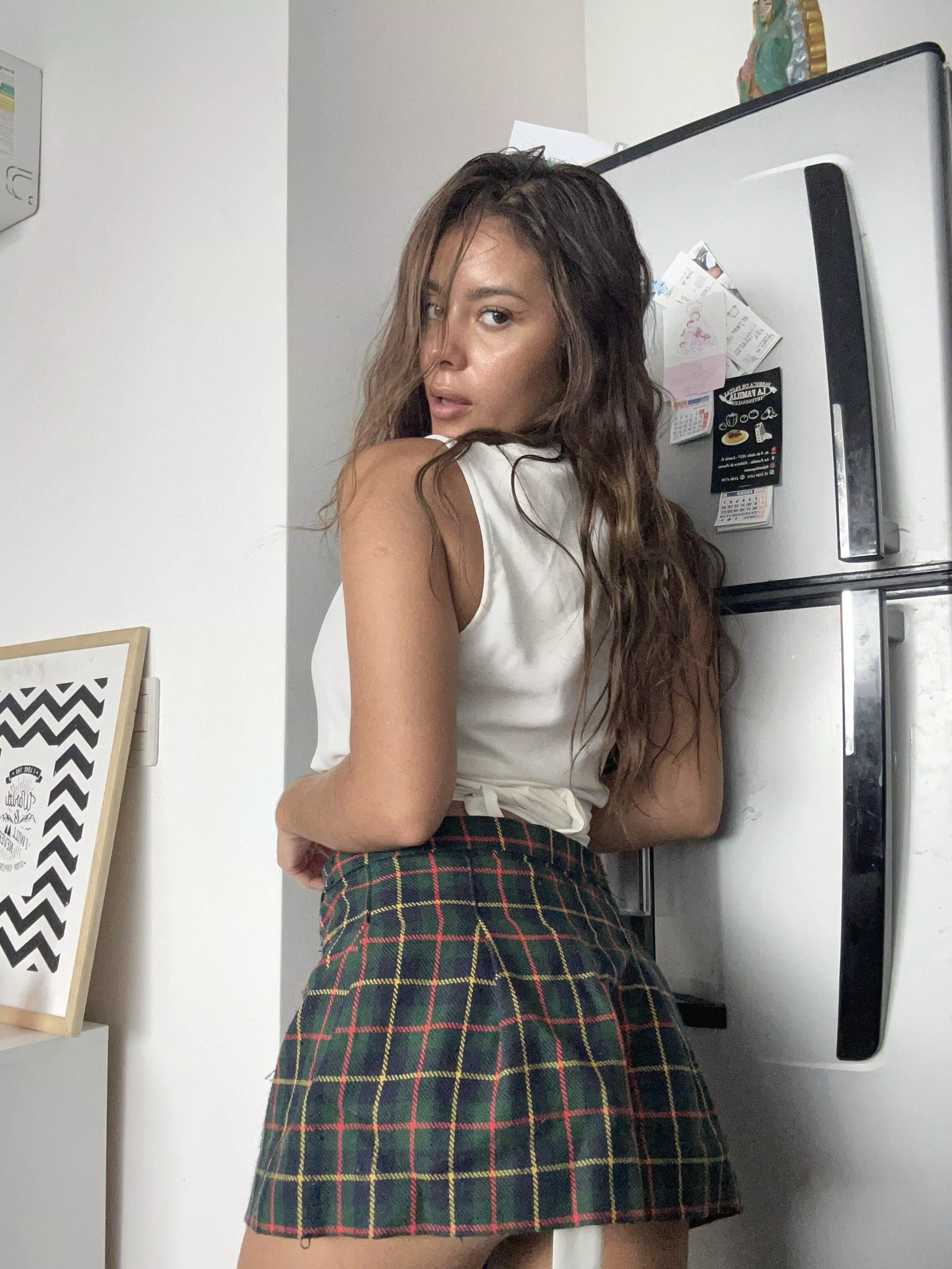 Tight skirt + white top = perfect college outfit posted by Lazy-Magician-4326