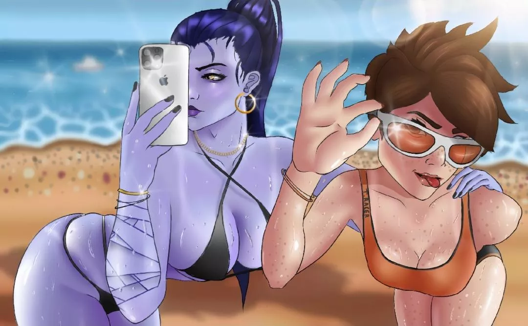 Widow and tracer at the beach (by ovvwrts) posted by ovvwrts