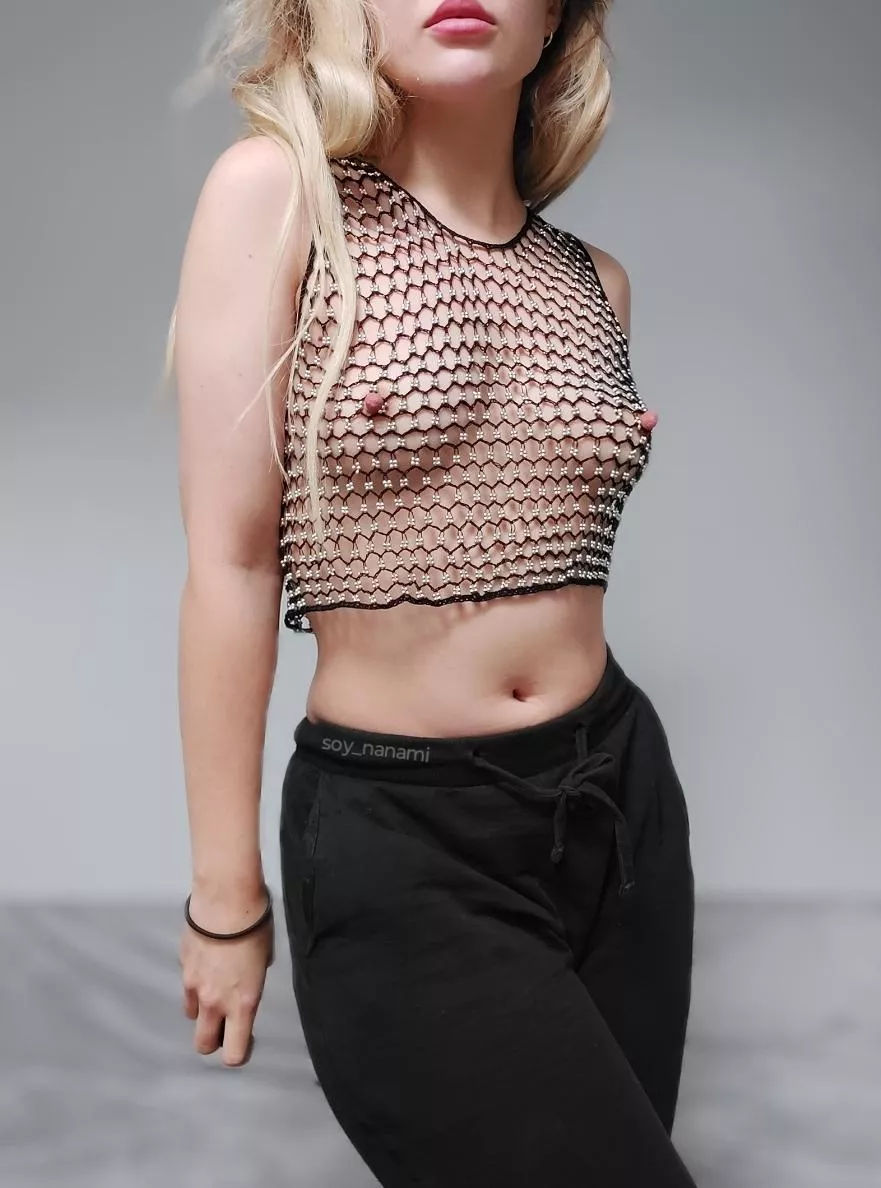 A top like that is an ultimate eraser test posted by Soy_nanami