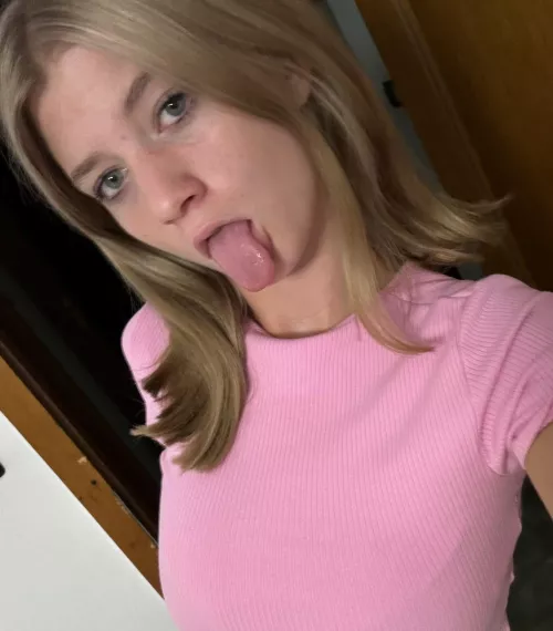 Anastasia <3 by NoWolverine_J