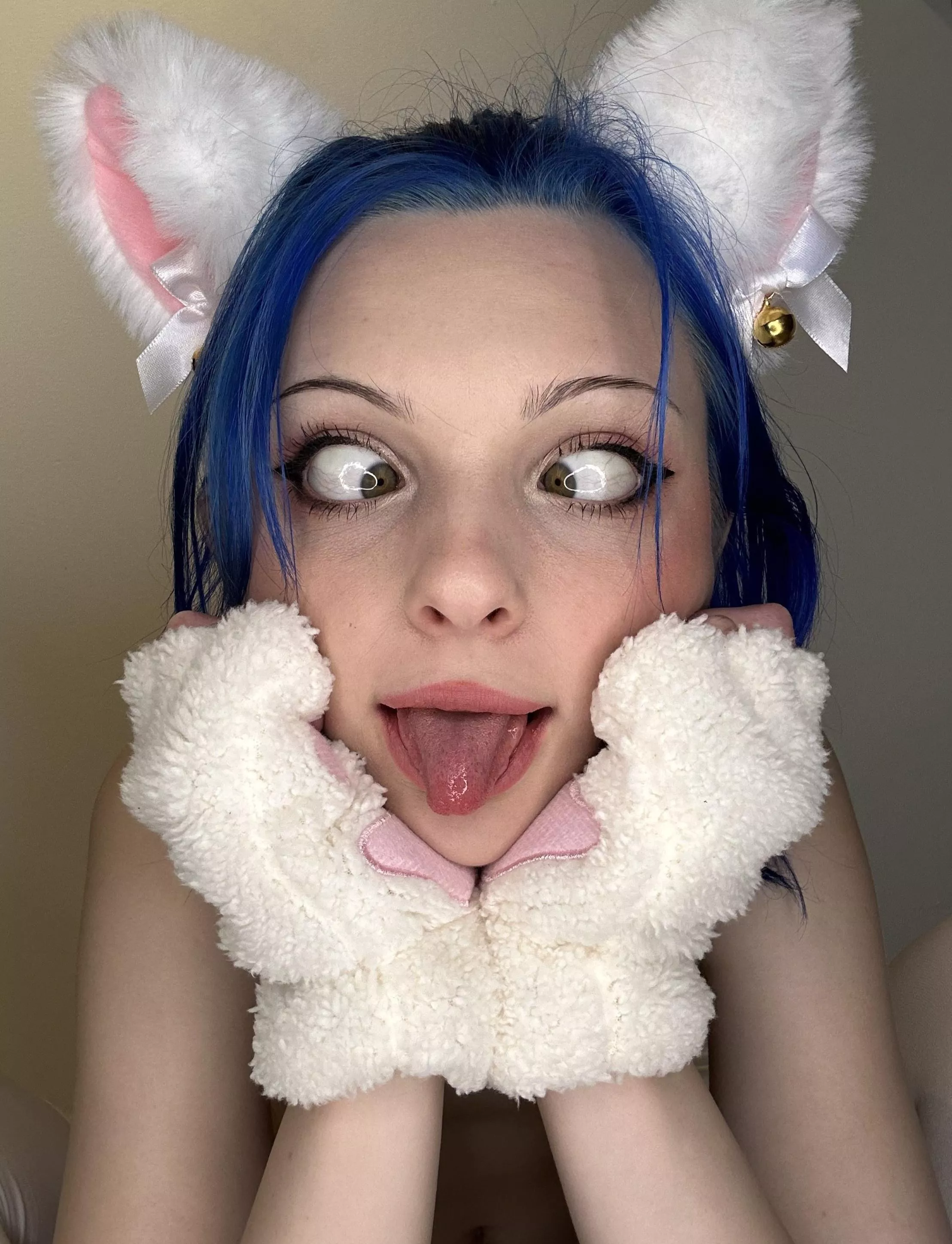 can I be your midnight snack ? posted by _Sonichka