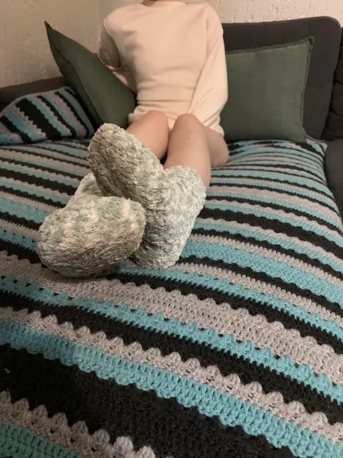 Cold Friday nights equals fluffy socks  by Kayk_2000