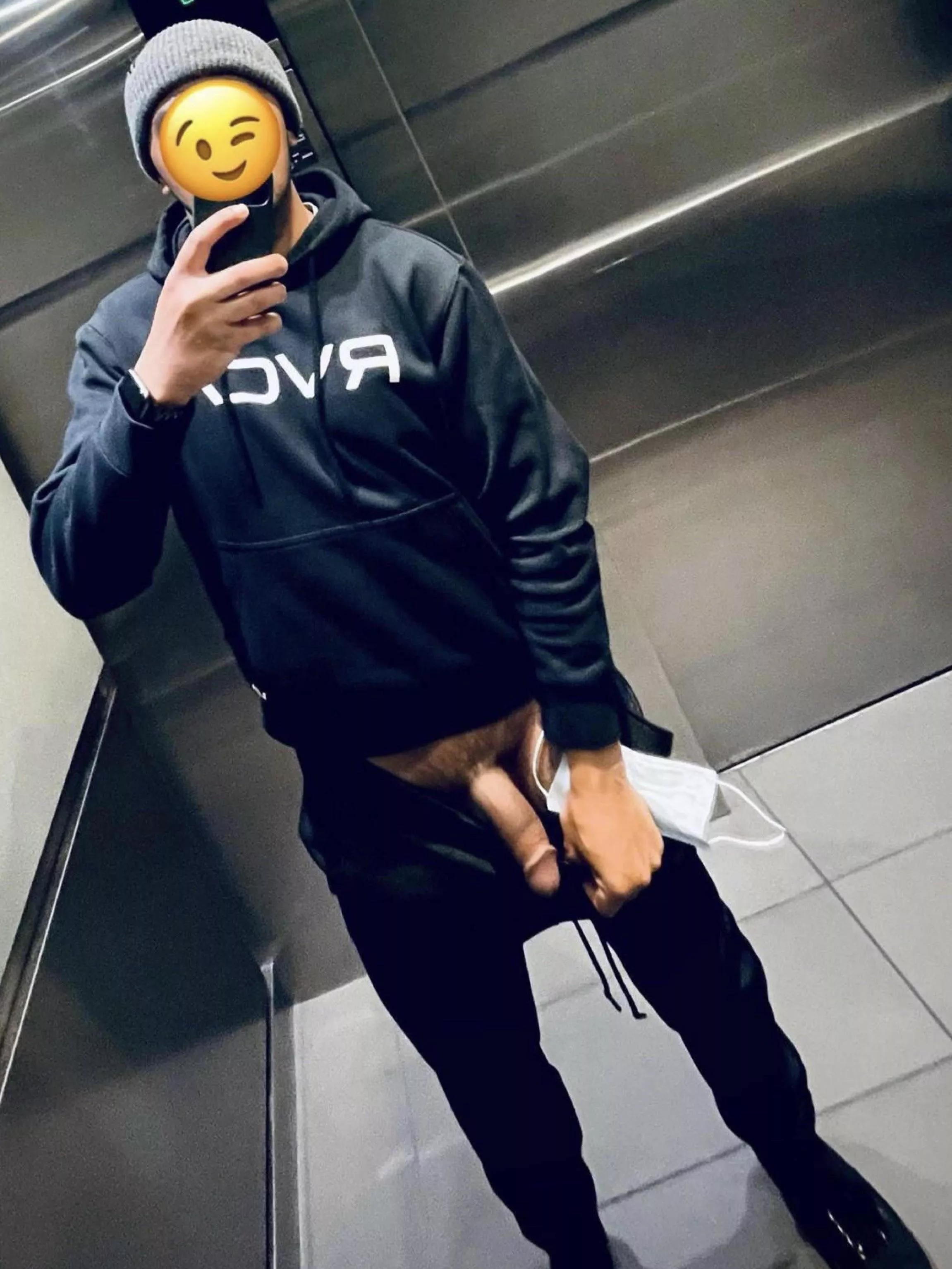 Get on your knees posted by uniqusername12345