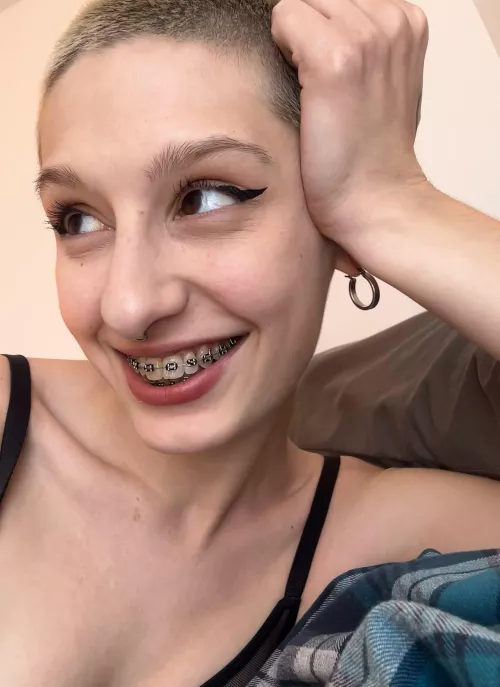 happyyy... might get new colors for my braces! by sexypotionn