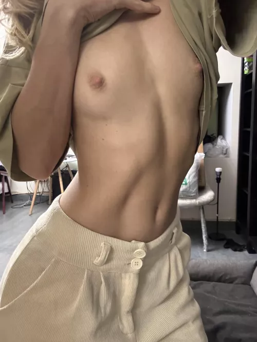I like to shed my skinny body by pixldreamgirl