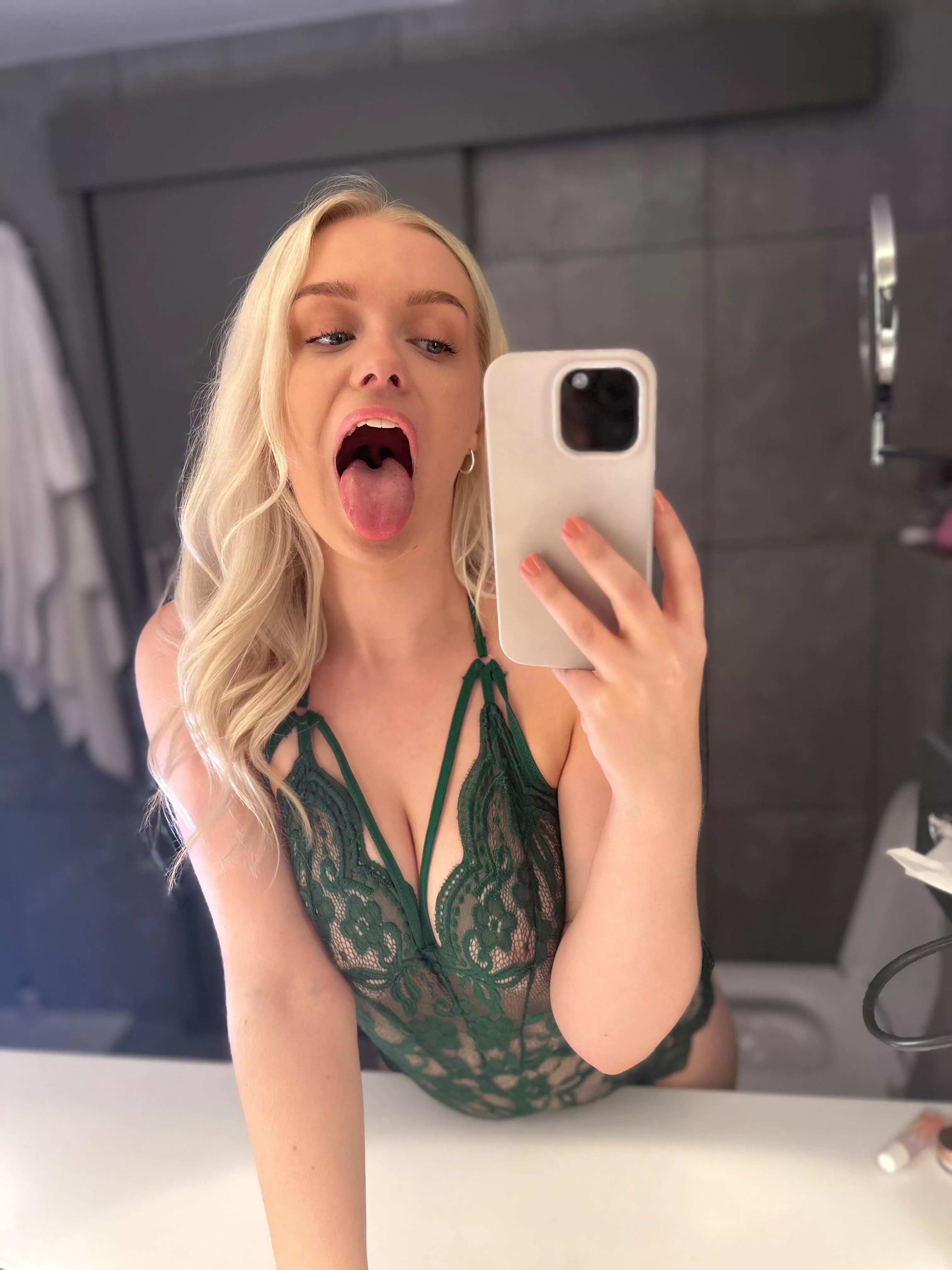 I want to taste you 😛 posted by Rebeccaaxxx