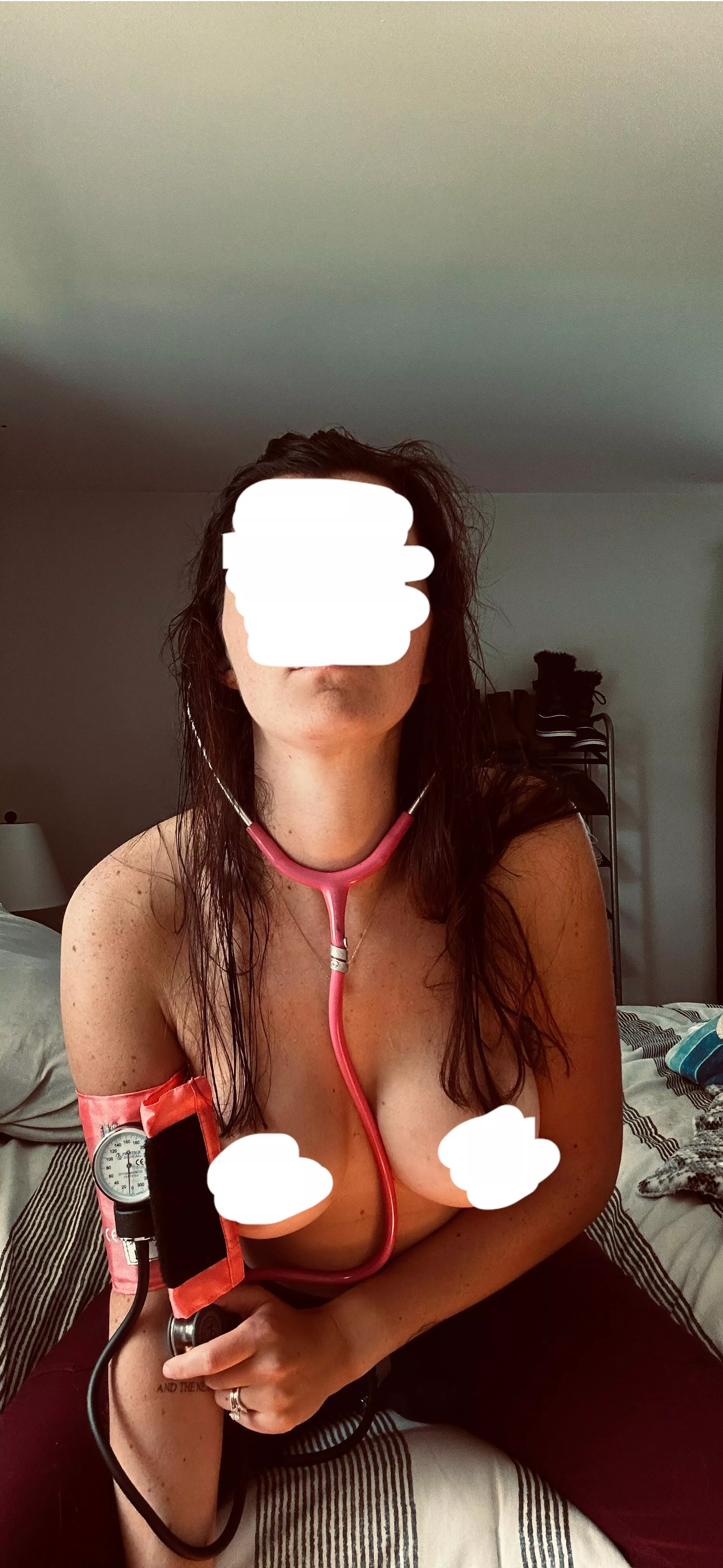 I was a in such a hurry when I got home I didn’t even take my scrubs off yet💦😏 posted by Mrs_Cherries