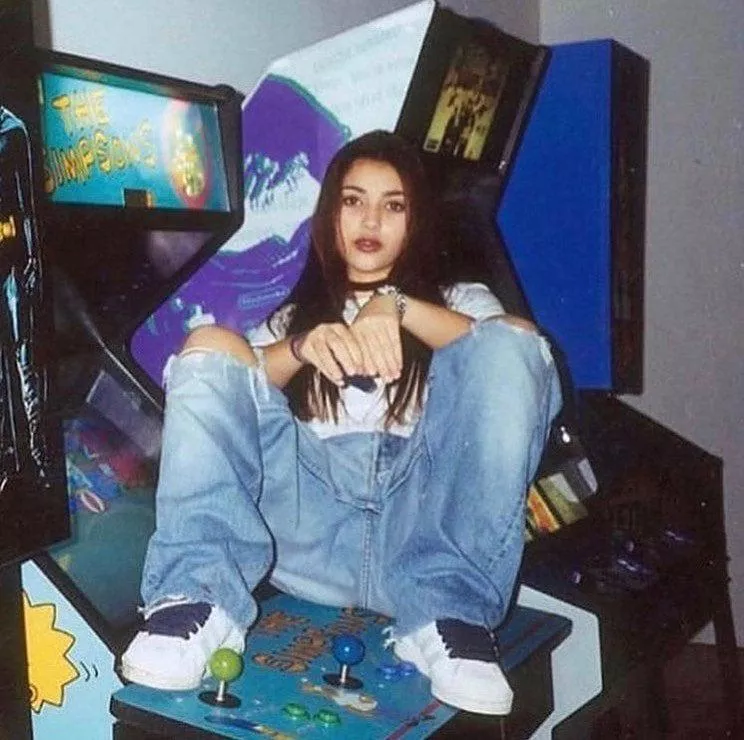 Kim Kardashian in 1993. posted by Due-Ad6949