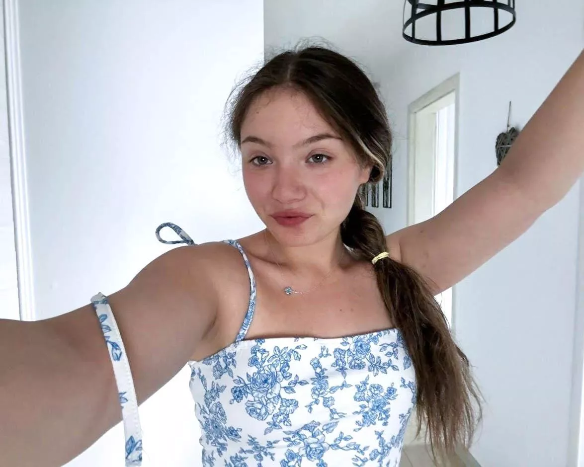 No need for makeup posted by elizabaikova